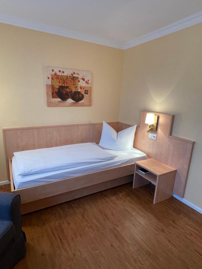 Hotel Zum Schwanen Garni Buggingen Exterior foto