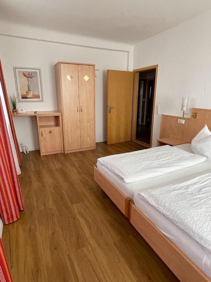 Hotel Zum Schwanen Garni Buggingen Exterior foto