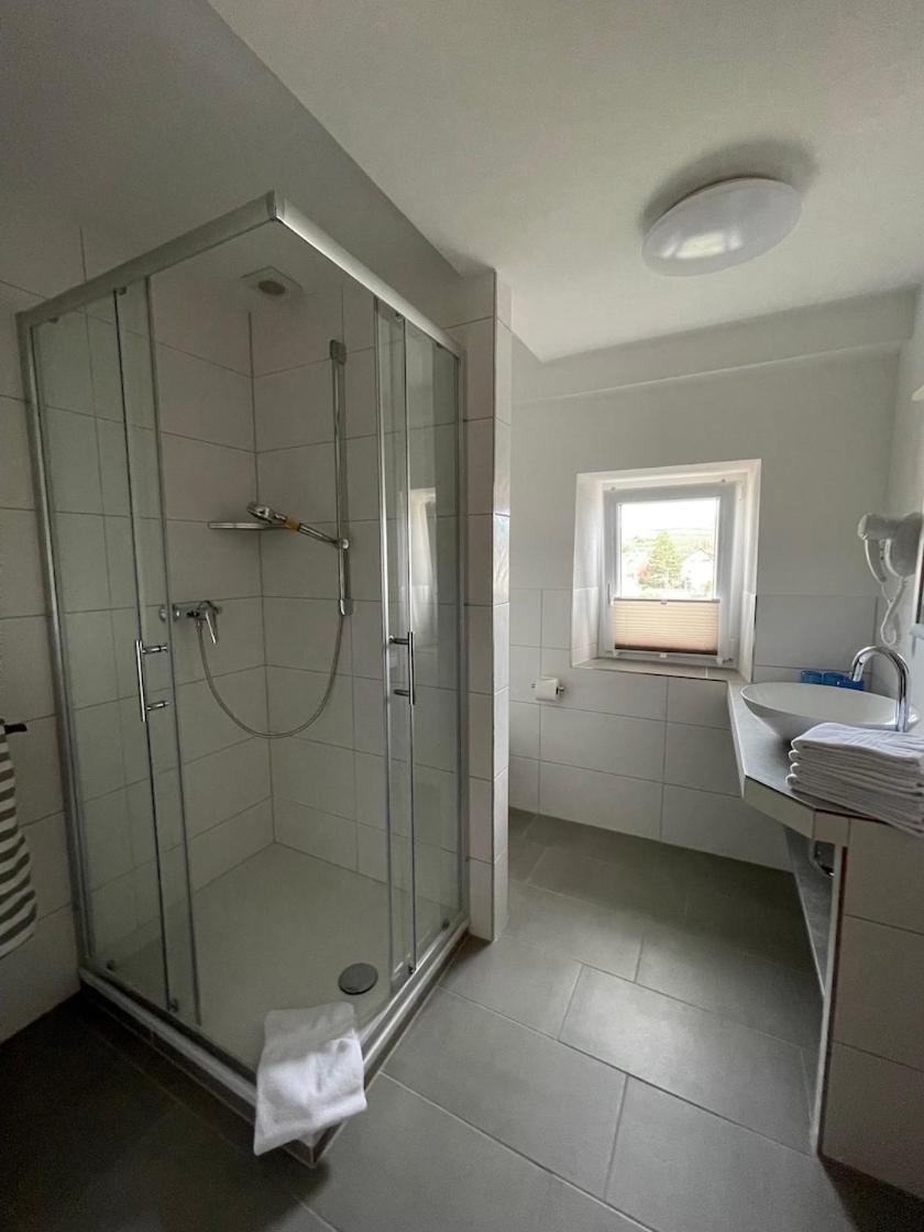 Hotel Zum Schwanen Garni Buggingen Habitación foto